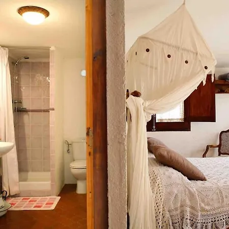 Holiday home La Ginesta Rural, Cerca De Sitges