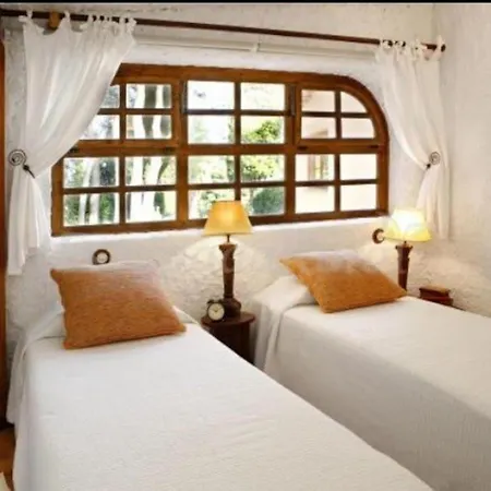 Holiday home La Ginesta Rural, Cerca De Sitges *
