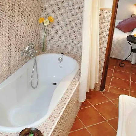 Holiday home La Ginesta Rural, Cerca De Sitges *
